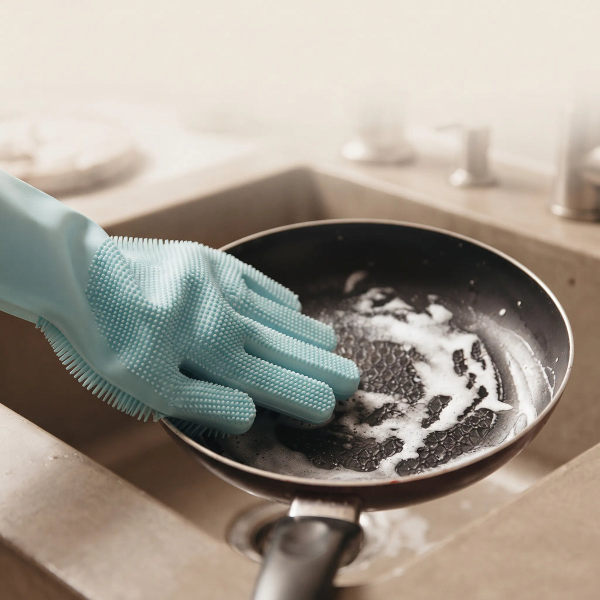 Textured Silicone Dishwashing Gloves – Scrubbing Kitchen & Cleaning Gloves