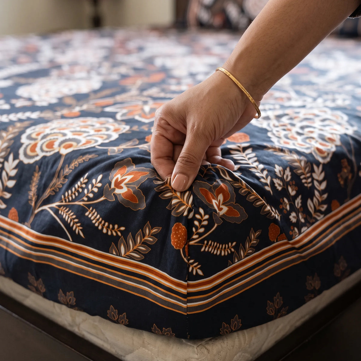 3 pcs Midnight Rust Floral Heritage Bedding Set