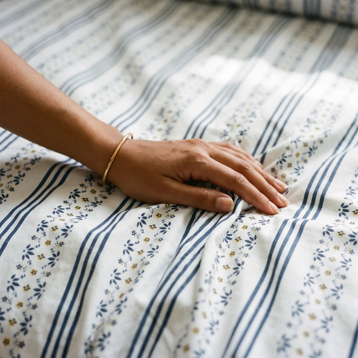 3 Pcs Blue Stripe & Floral Heritage Bedding Set