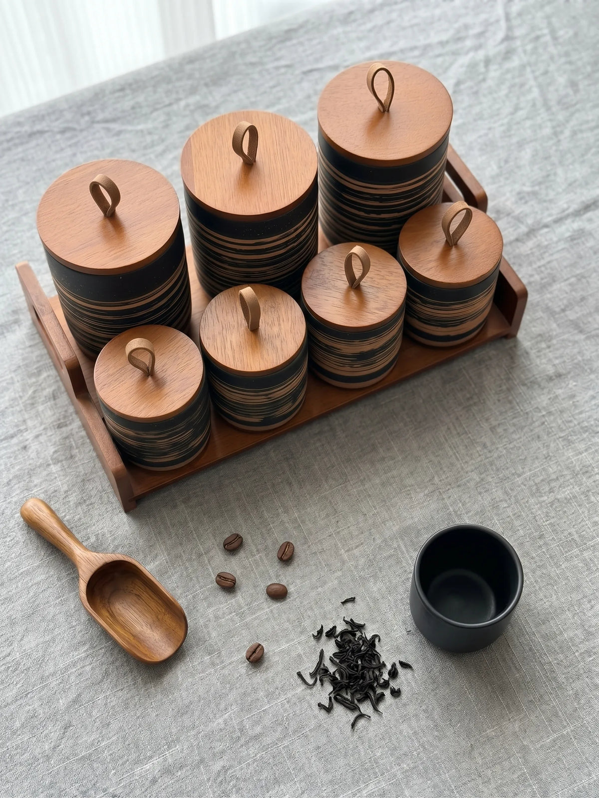 7-Piece Ceramic Spice Jar Set with Wooden Lids – Cylindrical Kitchen Storage