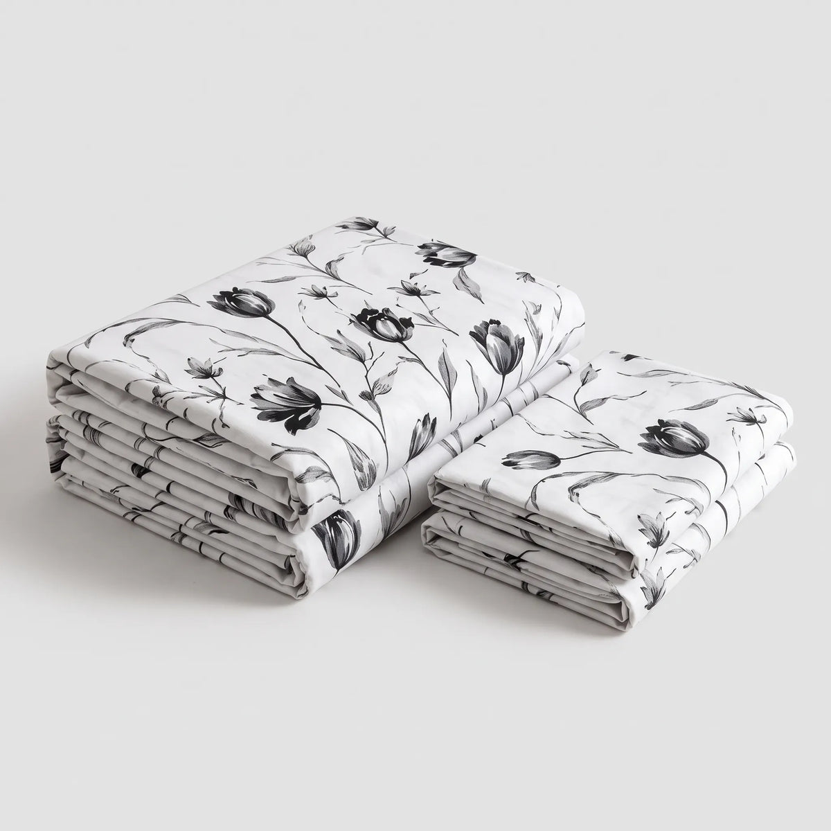 3 Pcs Monochrome Tulip Print Bedding Set