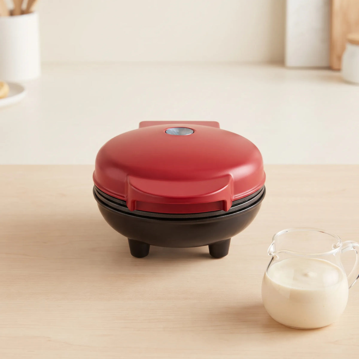 Mini Electric Waffle Maker – Compact Non-Stick Single Waffle Iron