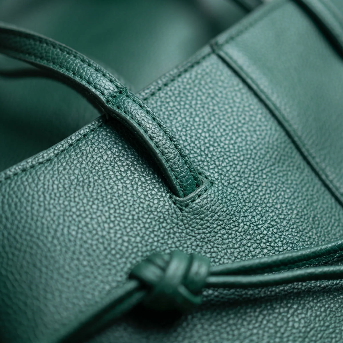Emerald Leather Tote Bag for Women – Large Capacity Shoulder & Underarm Handbag