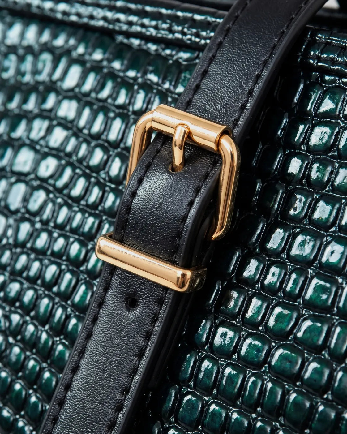 Croc-Textured Tote Bag with Buckled Strap – Women’s Everyday Handbag
