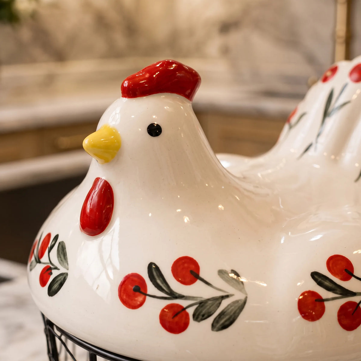 Luxury Hen-Shaped Egg Basket with Lid – Kitchen Egg Storage