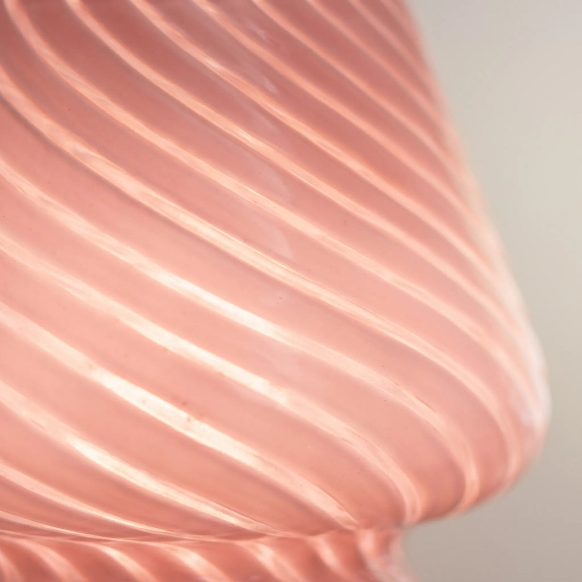 Pink Swirl Mushroom LED Table Lamp – Aesthetic Bedside Night Light